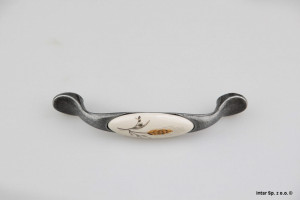 Uchwyt meblowy DP19-0096-011-MLK-5-A, S=96 mm, Porcelana/Stare srebro, DC POLSKA